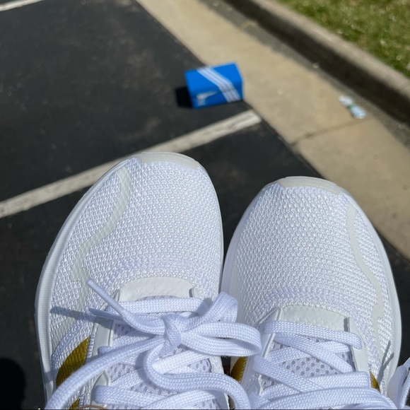 Adidas Runner - Picture 8 of 11